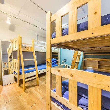 Sinchon Sisters Hostel Seoul Ngoại thất bức ảnh
