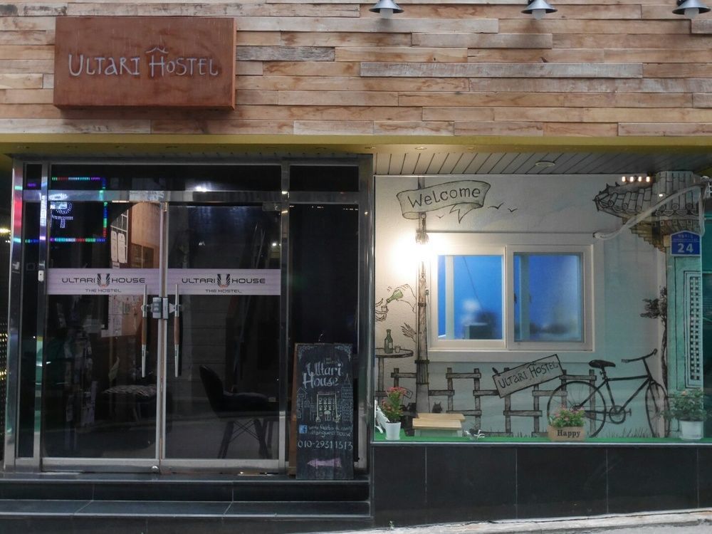 Sinchon Sisters Hostel Seoul Ngoại thất bức ảnh