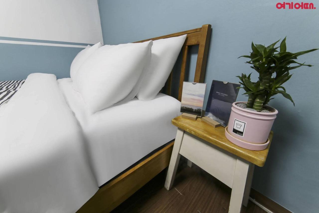 Sinchon Sisters Hostel Seoul Ngoại thất bức ảnh