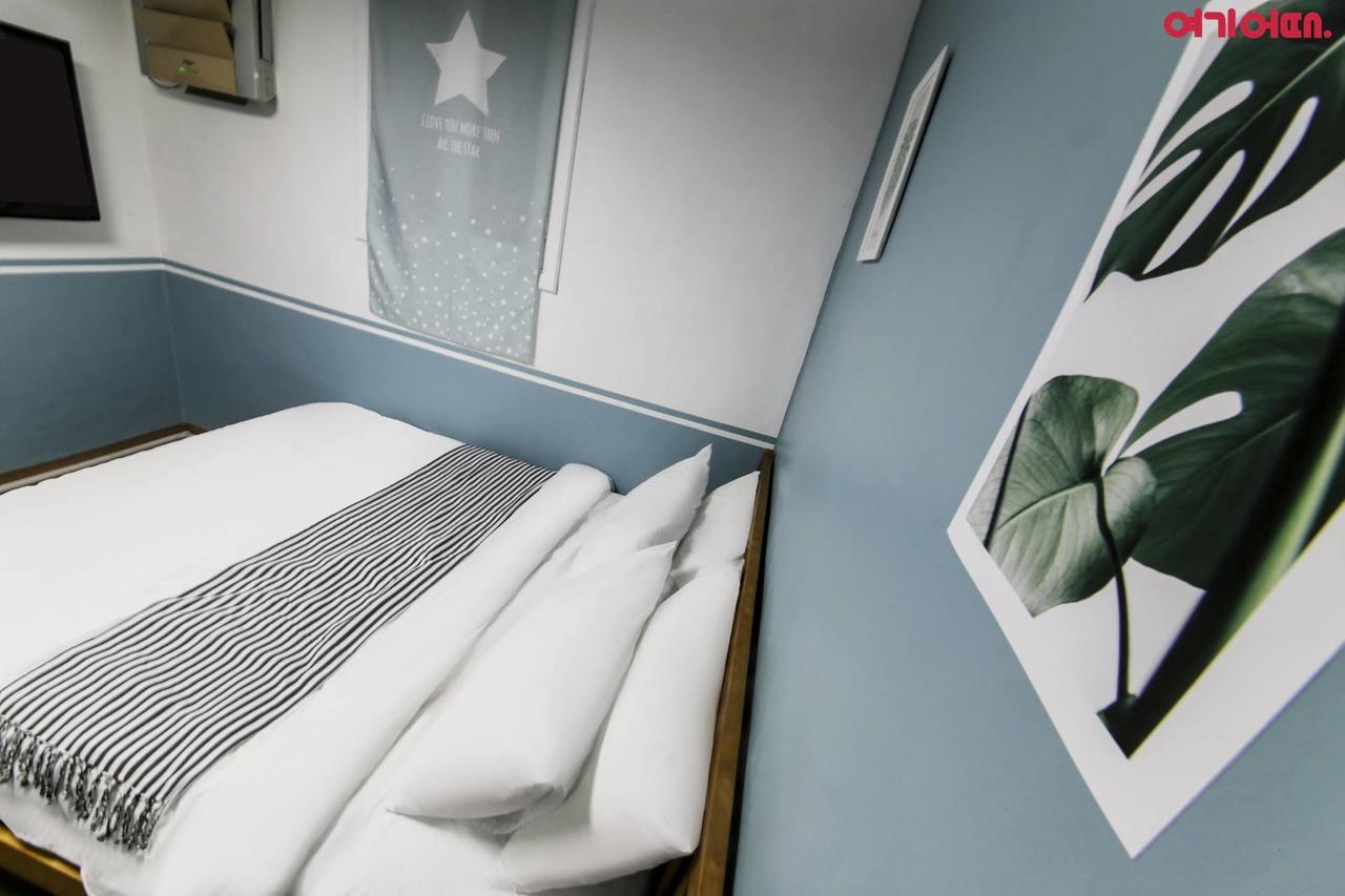 Sinchon Sisters Hostel Seoul Ngoại thất bức ảnh