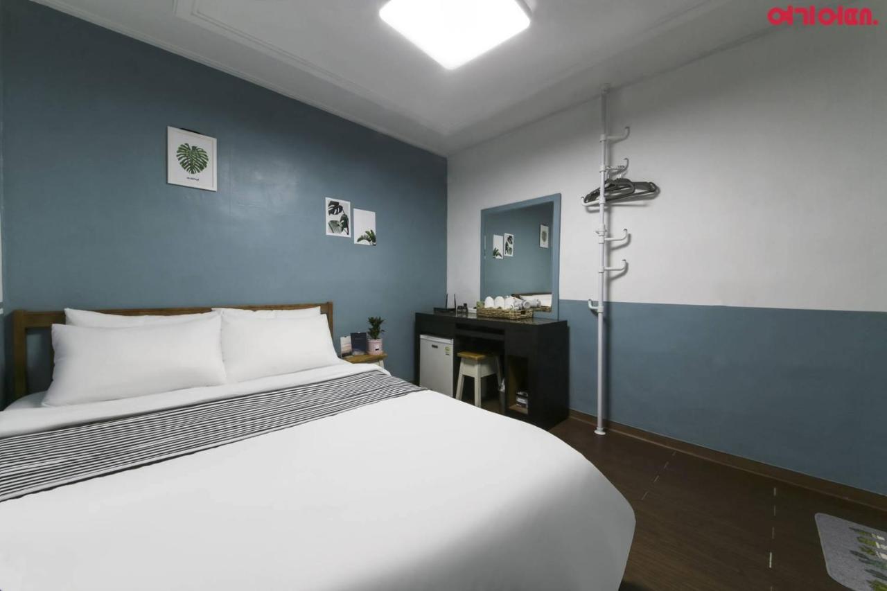 Sinchon Sisters Hostel Seoul Ngoại thất bức ảnh