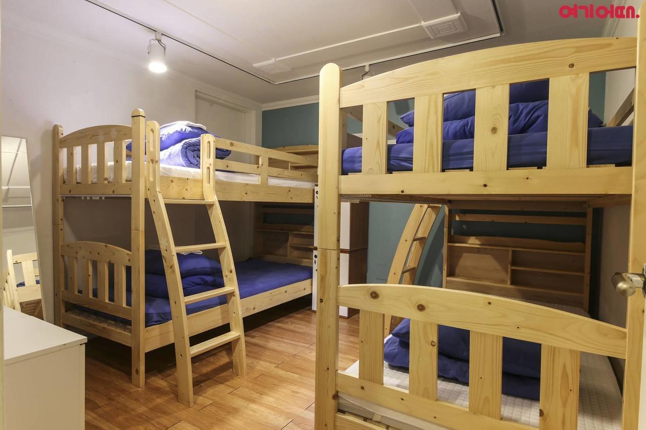 Sinchon Sisters Hostel Seoul Ngoại thất bức ảnh