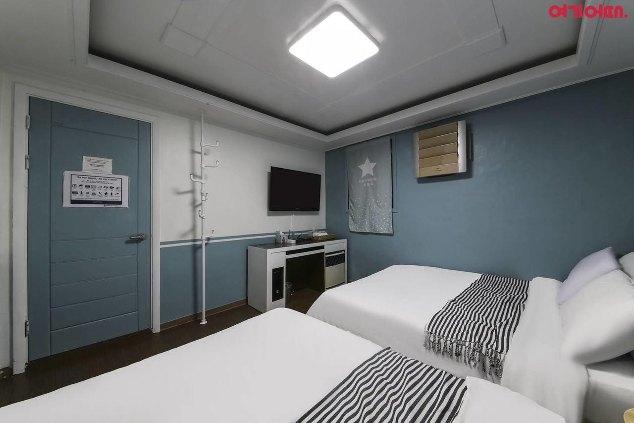 Sinchon Sisters Hostel Seoul Ngoại thất bức ảnh
